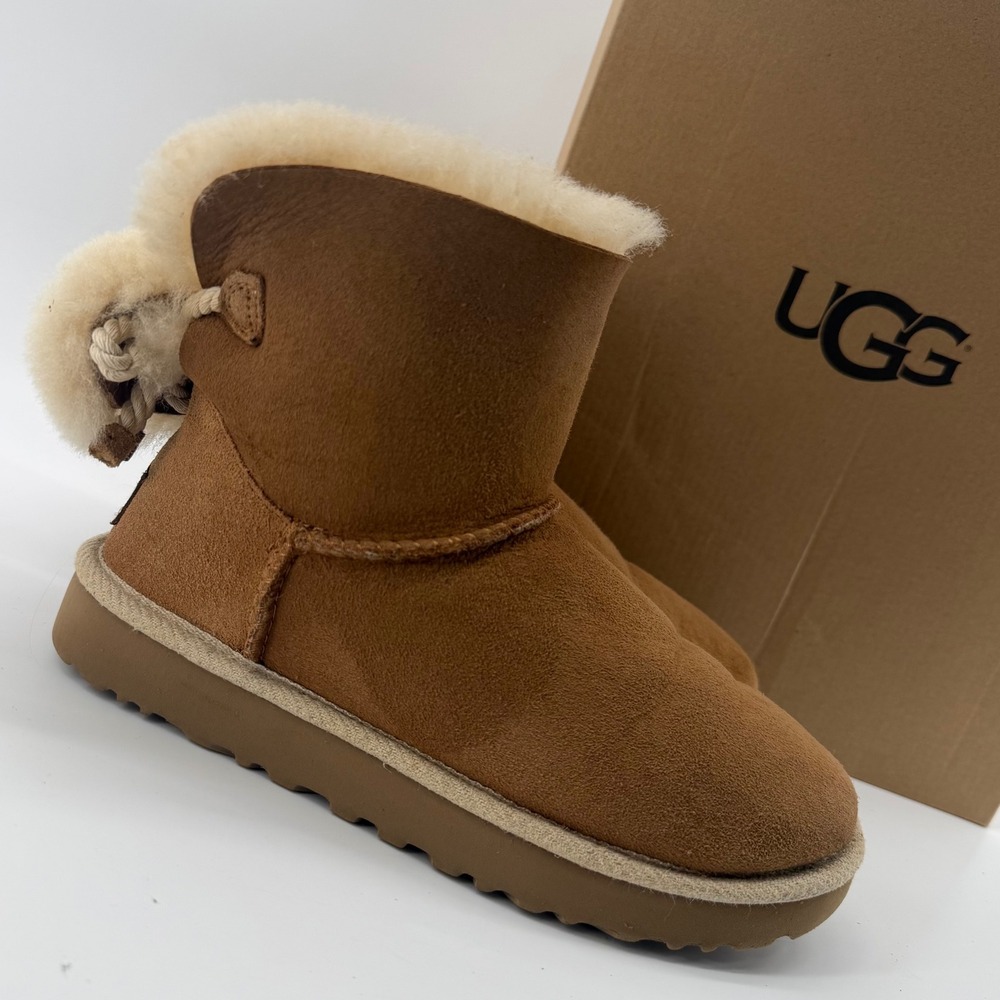UGG Selene Winter Boots Women's 5 Chestnut Suede Sheepskin Ankle Bootie w/ rope